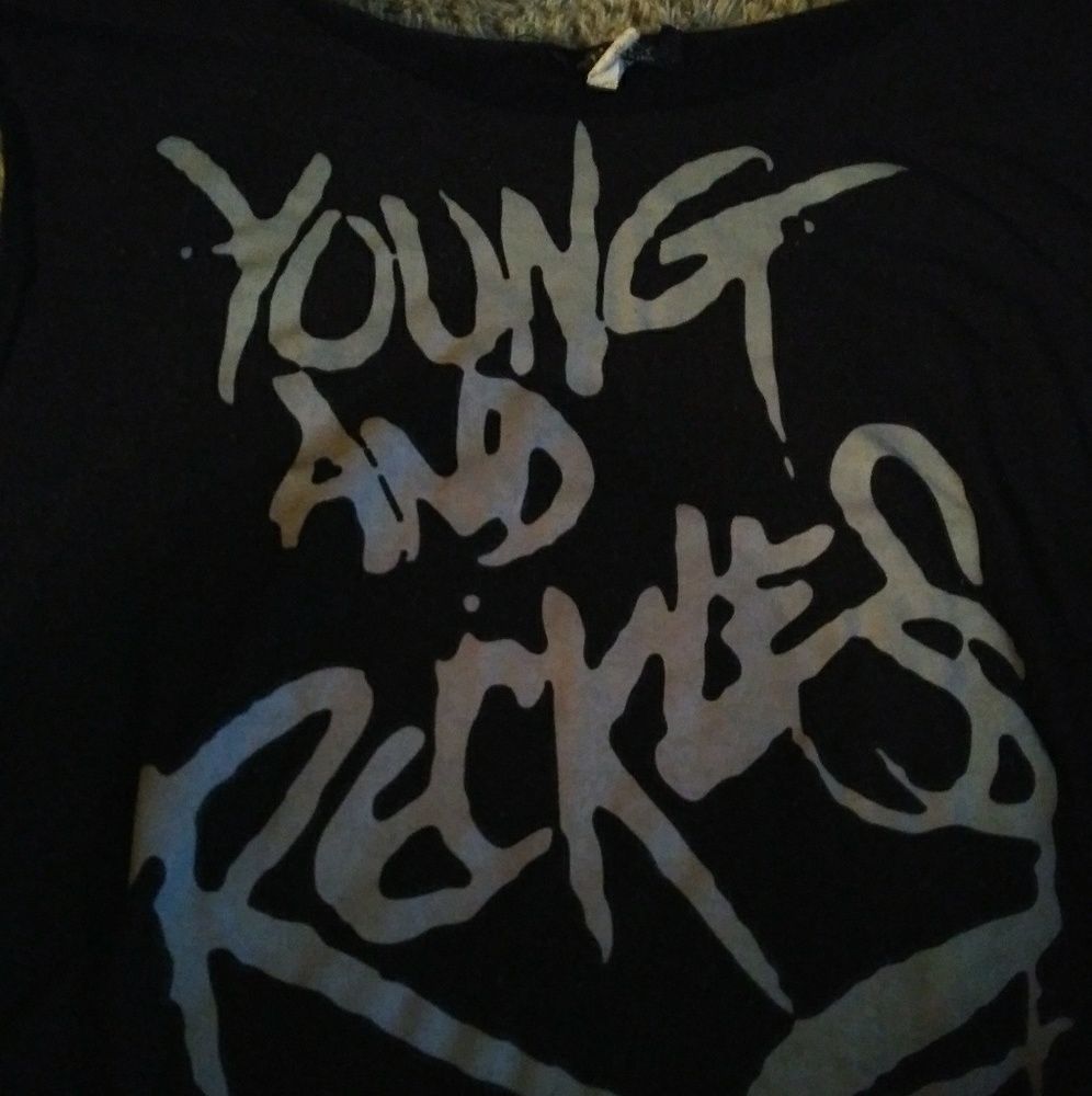 Slit neck and side tank